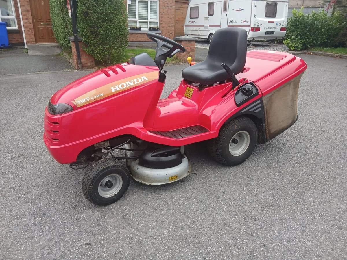 Ride on lawnmower Honda - Image 2