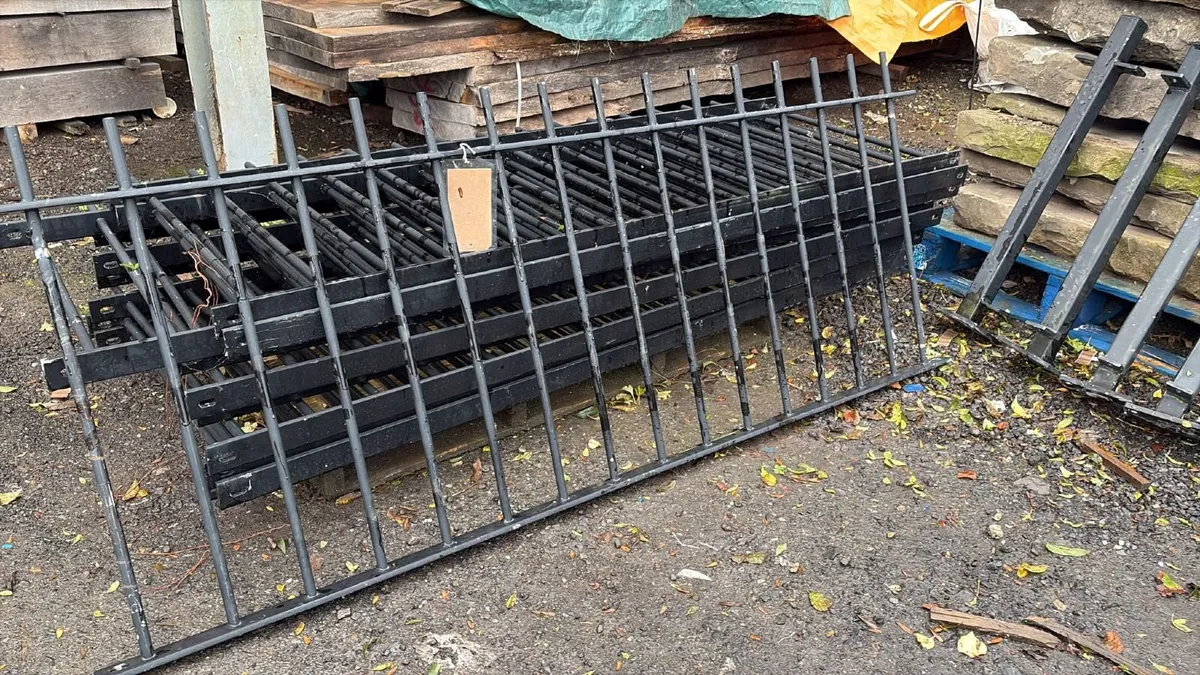 Black Powder Coated Round Bar Railings with Posts - Image 1