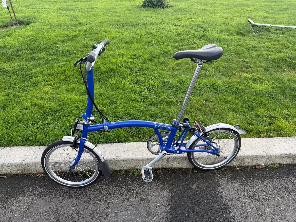 Brompton 3-Speed – 2022 - Image 1