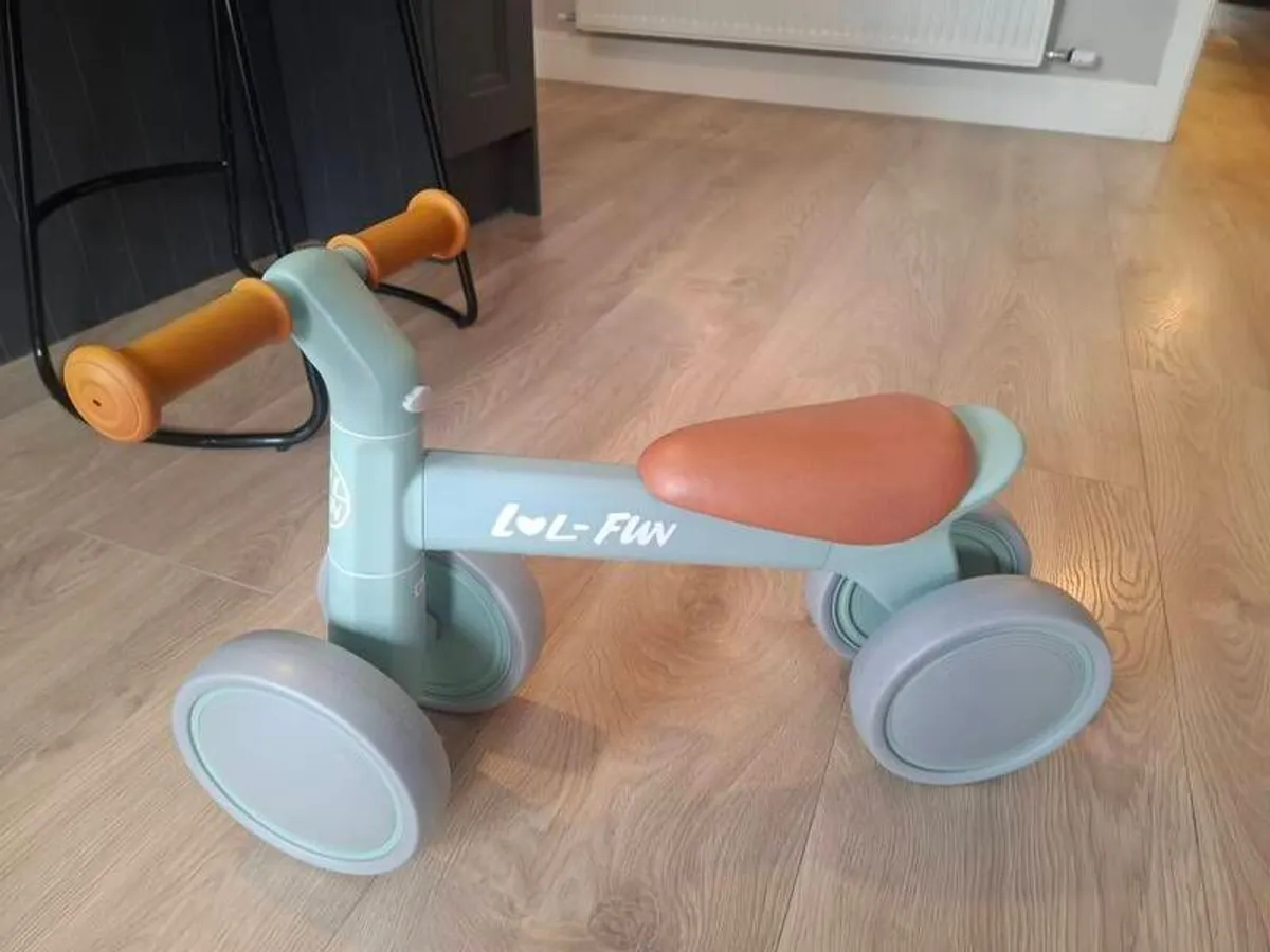 LOL Fun toddler balance bike - Image 1