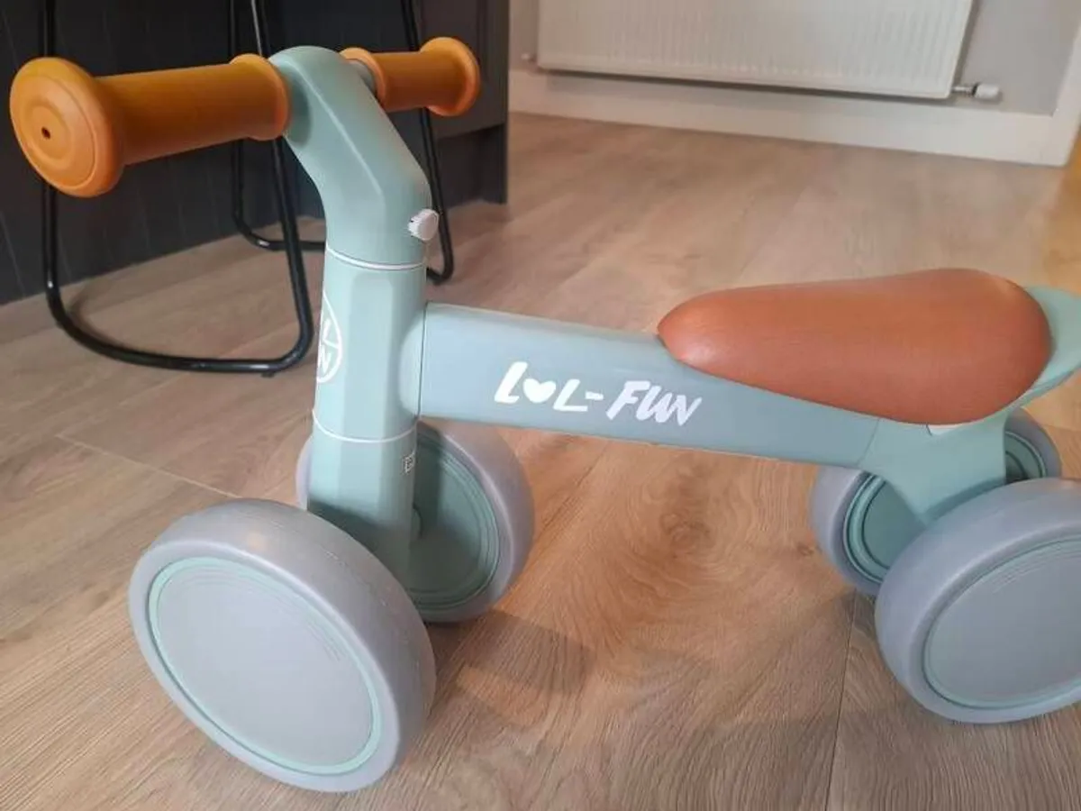 LOL Fun toddler balance bike - Image 3