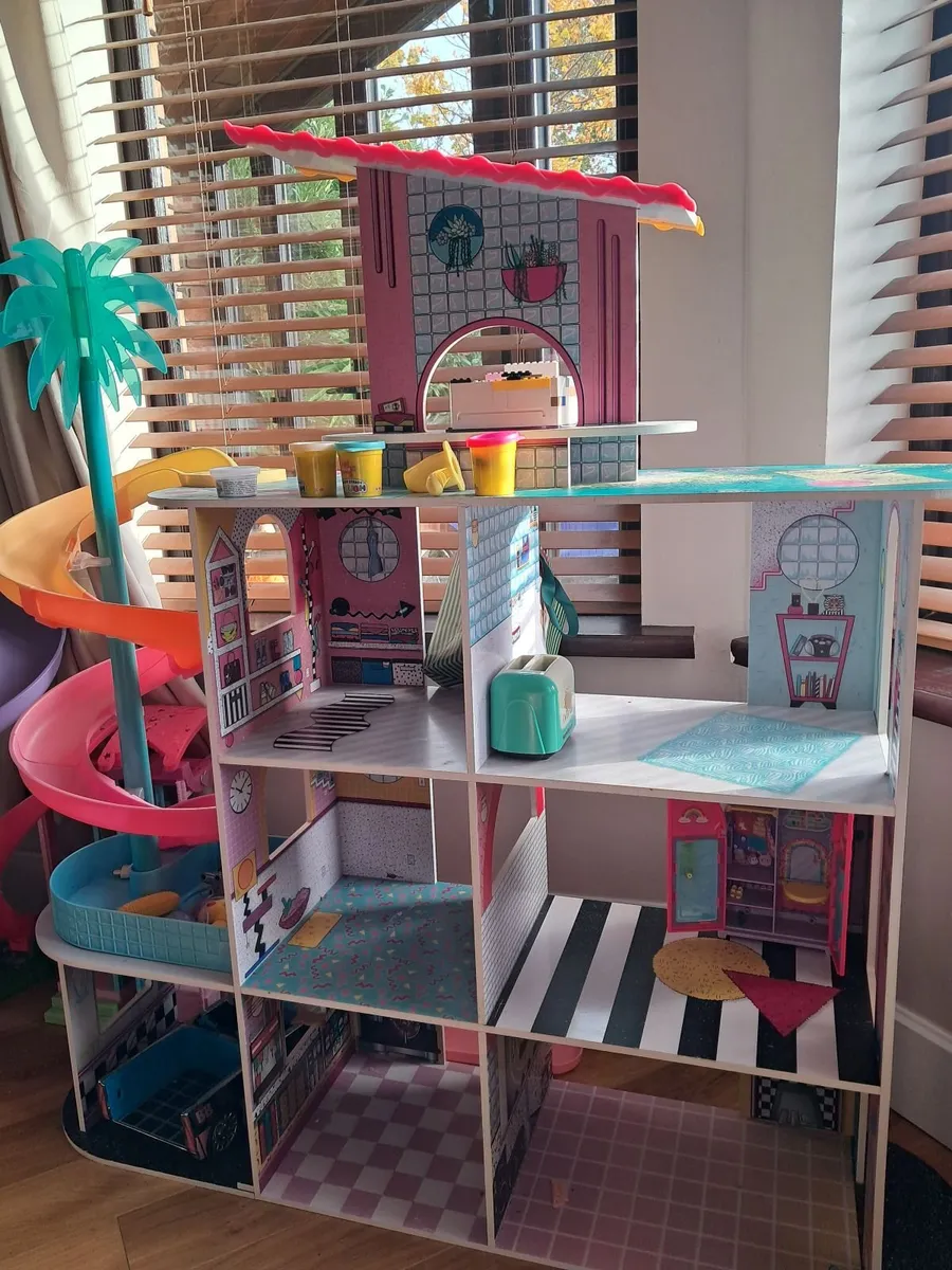 Doll house