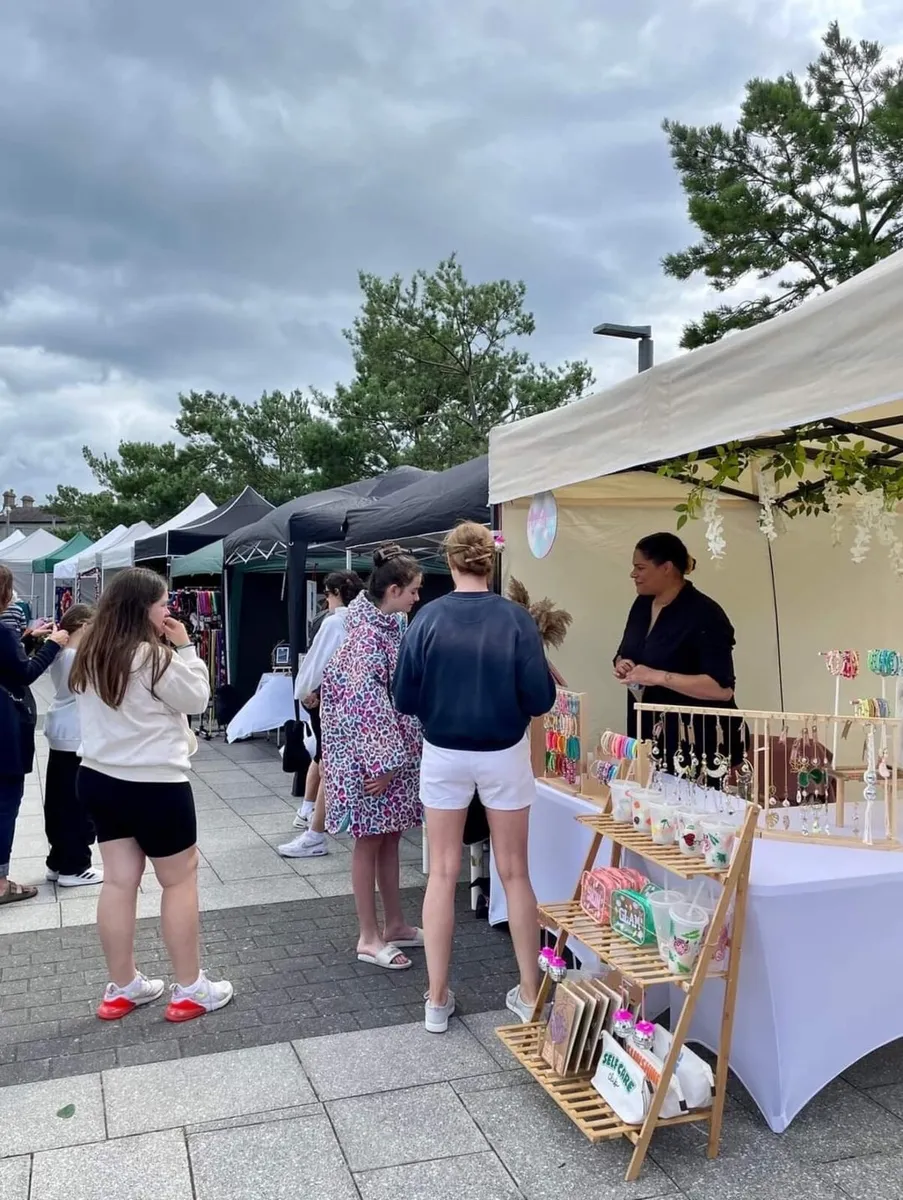 3x3m Pop Up Gazebo IDEAL for market!!! COLOURS - Image 3