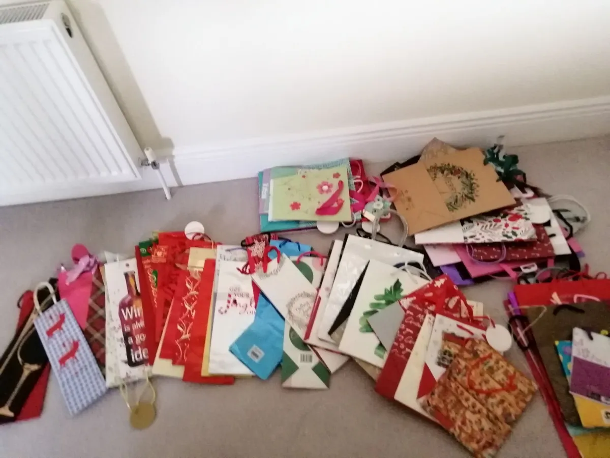 Christmas paper gift bags and wine bottle bags - Image 2