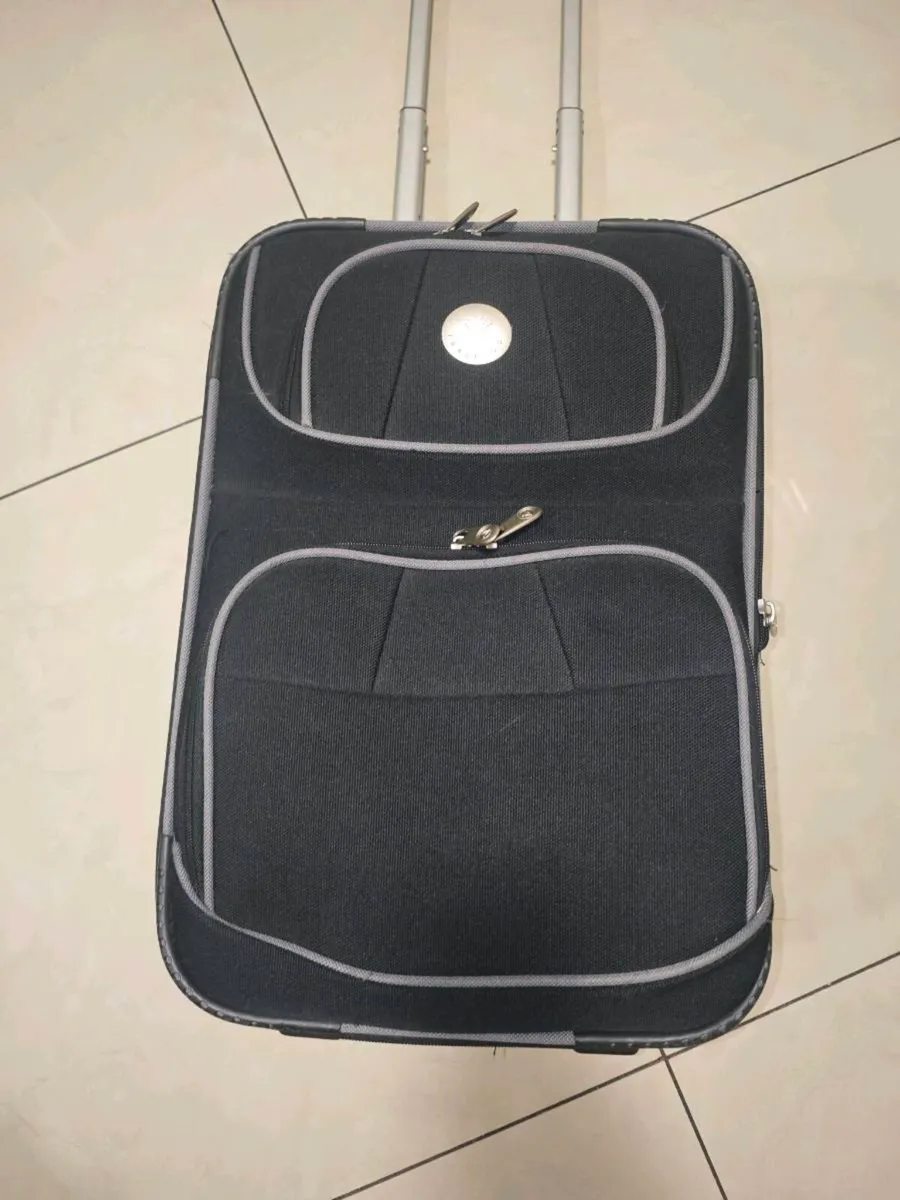 Cabin Size Expanding Suitcase - Image 2
