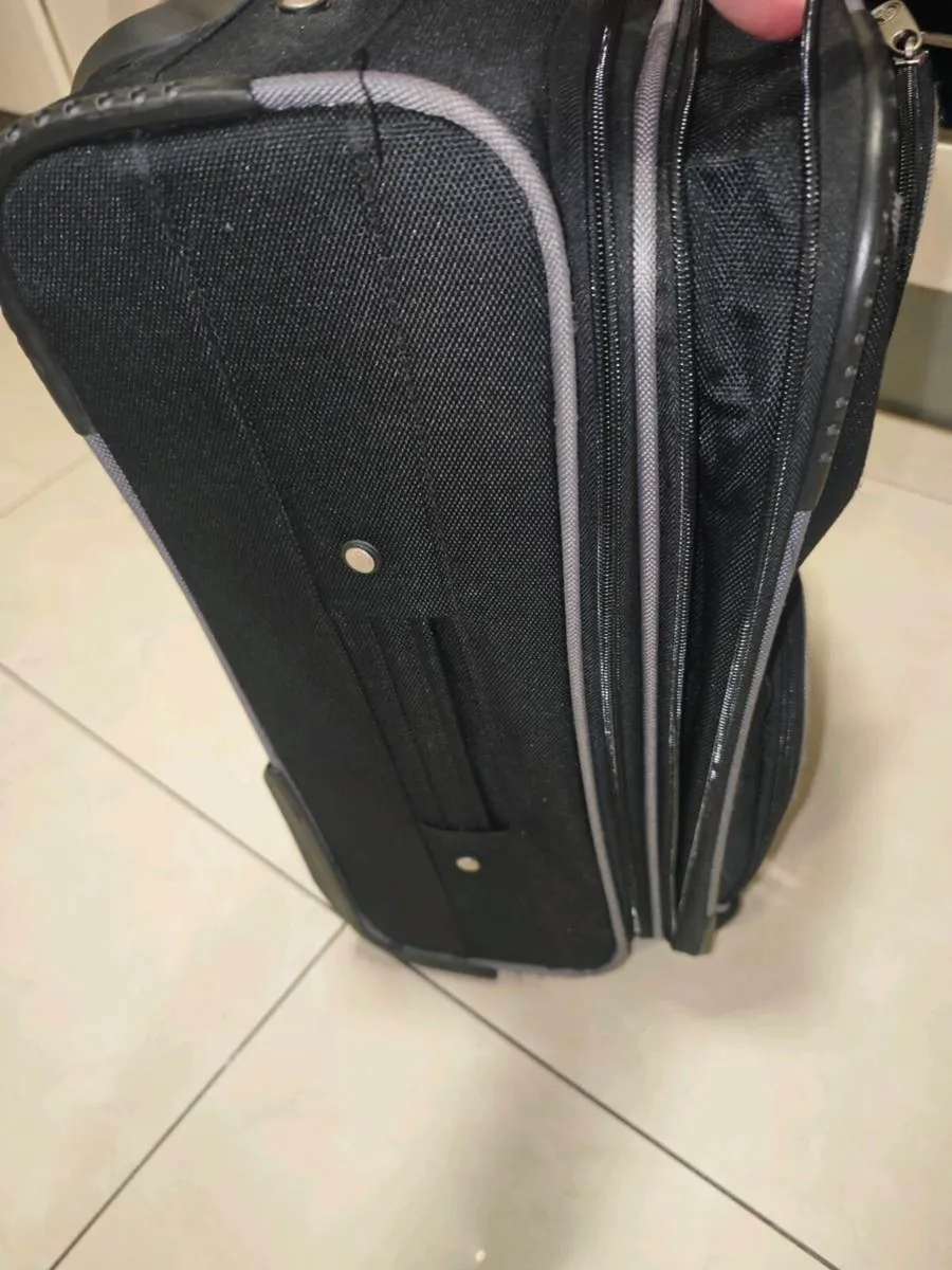 Cabin Size Expanding Suitcase - Image 3
