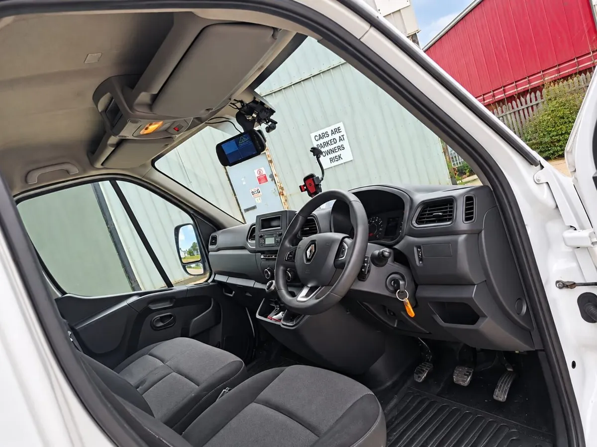 Renault Master 2021 - Image 2