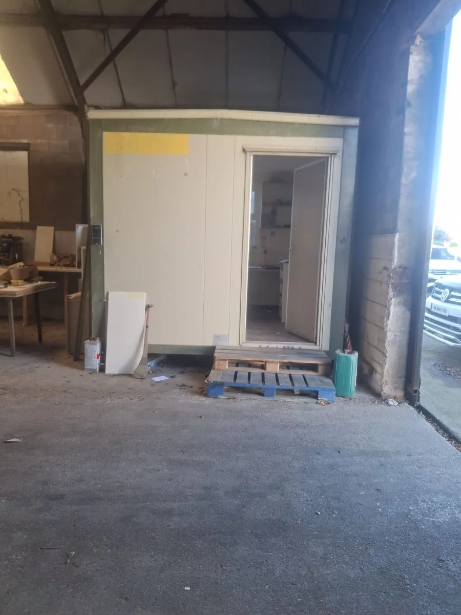 10ft x 10ft Office Cabin - Image 1