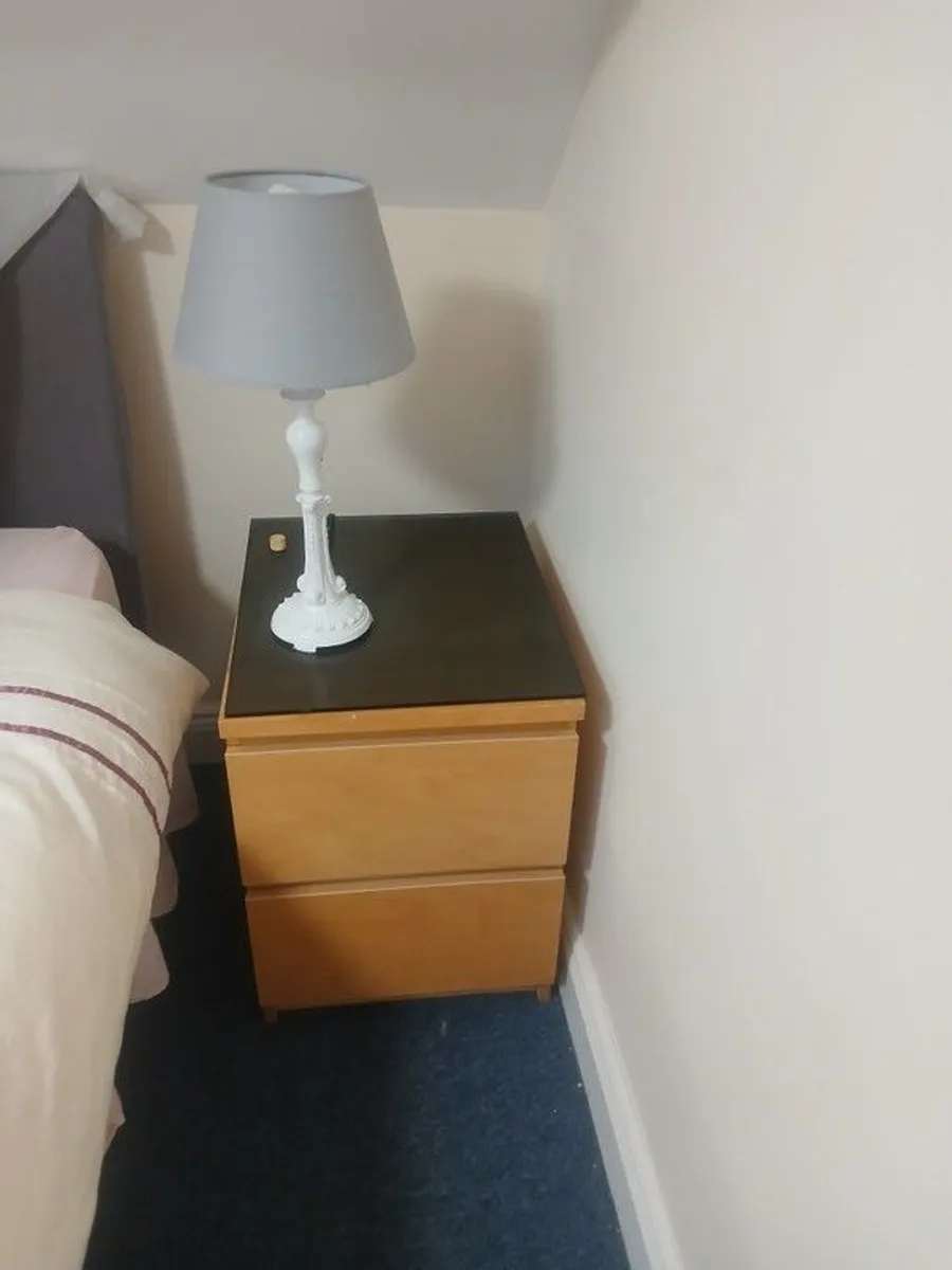 bedroom - Image 4