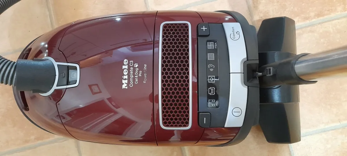 C/D Miele vacuum/Hoover cleaner - Image 2