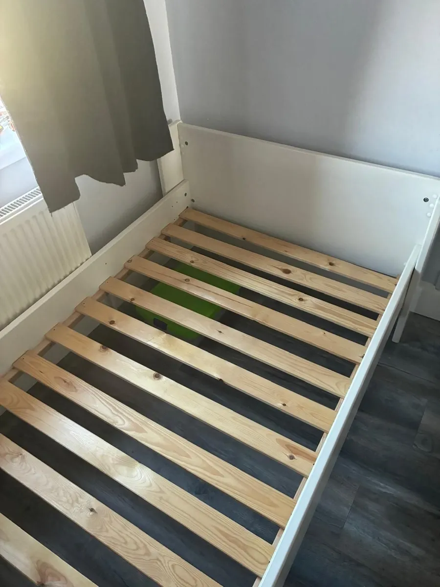 Single bed - Image 3