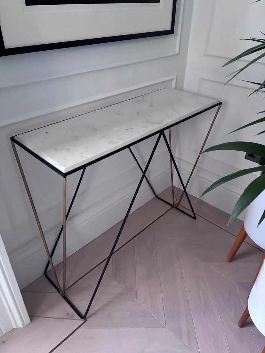 Console Table - Image 1