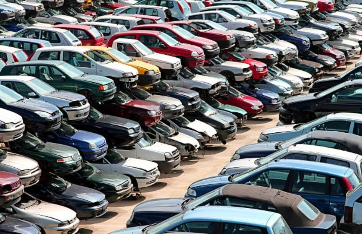 Massive cars scrap yard - Image 1
