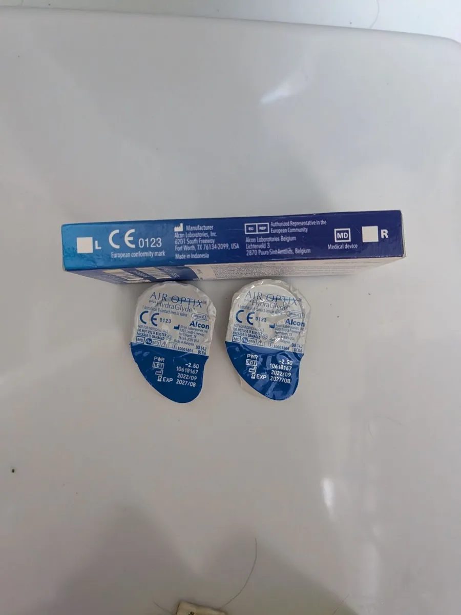 8 AirOptixplus HydraGlide MONTHLY contact lens 2.5 - Image 4