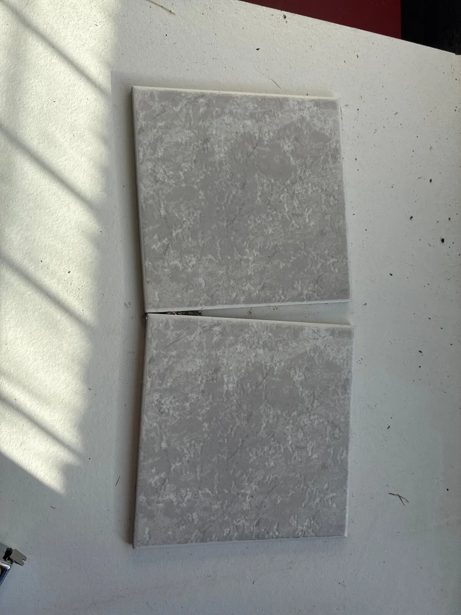 FREE. Wall tiles - Image 2