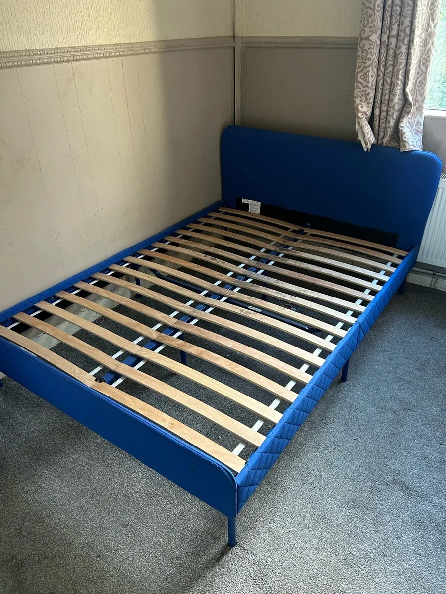 Double bed - Image 1