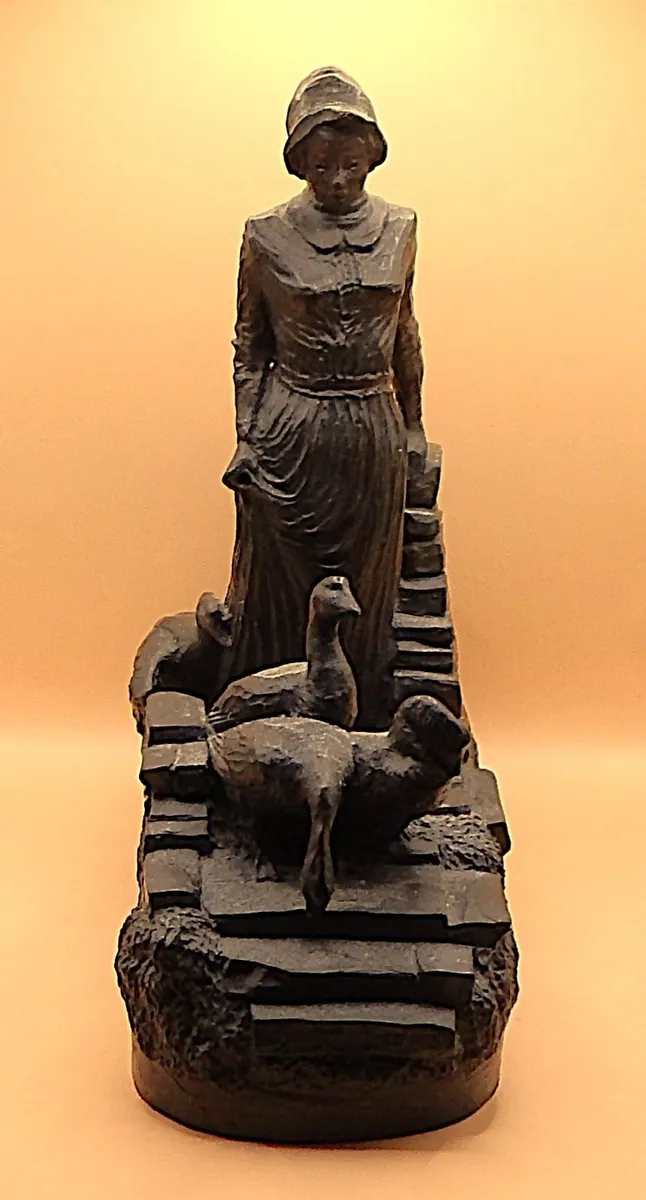 Vintage Genesis Fine Arts Figurine - Image 3