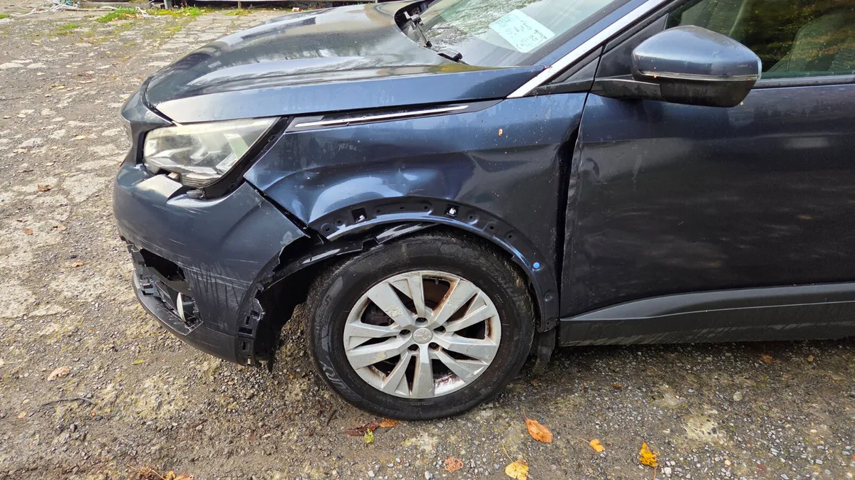Peugeot 5008 2018 1.6 BlueHDi 120bhp €3450 - Image 3
