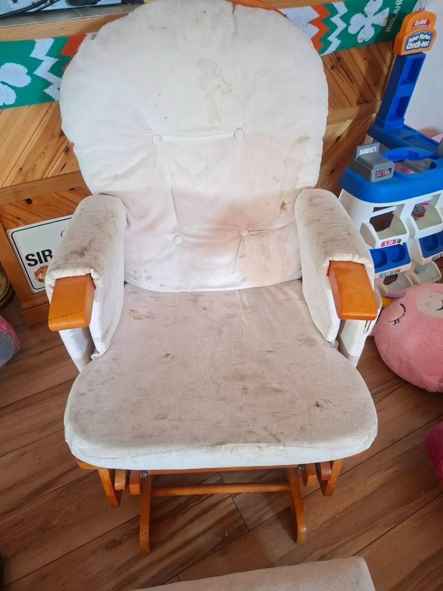Nursery rocking chair - Image 1