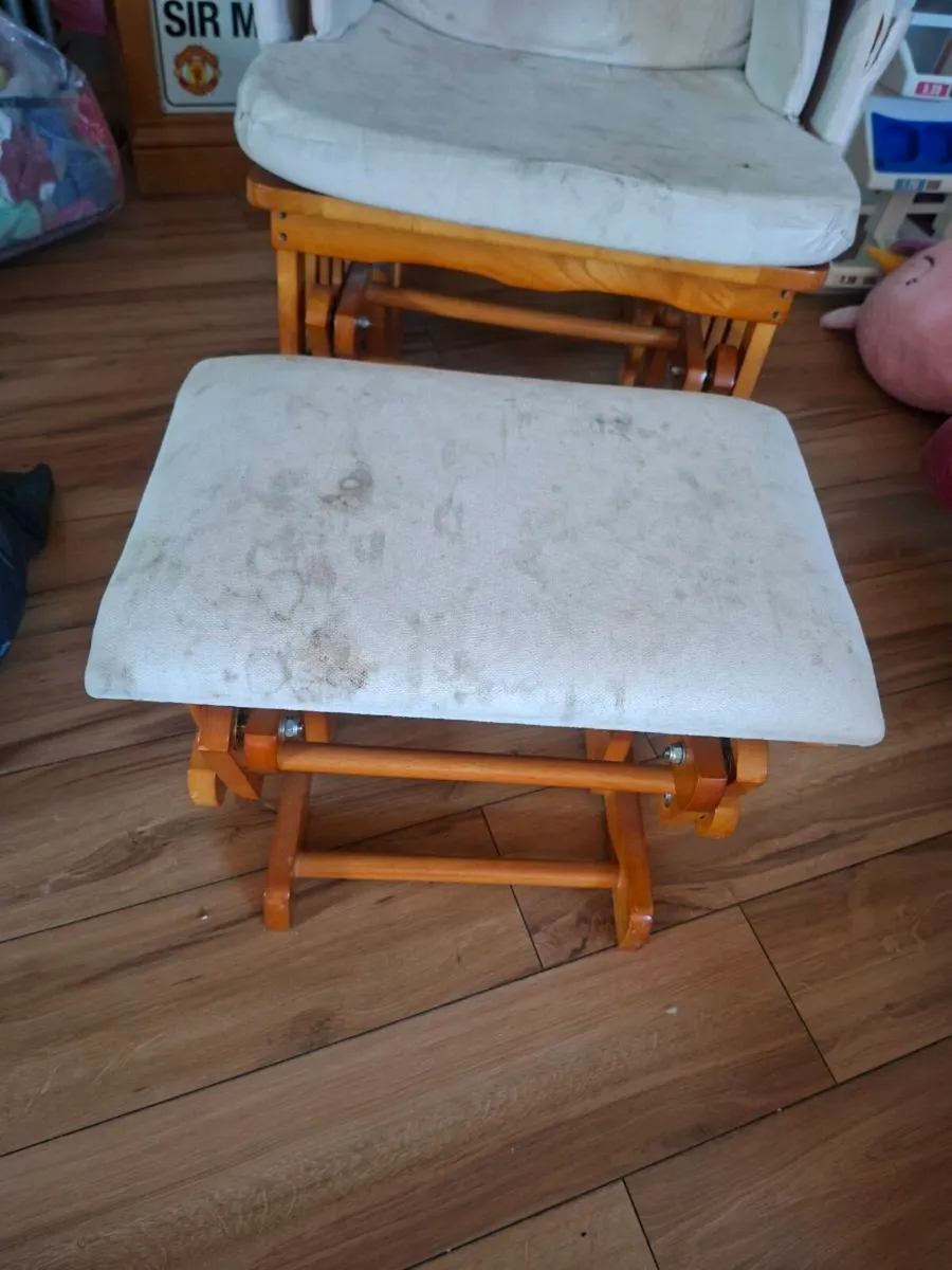 Nursery rocking chair - Image 2