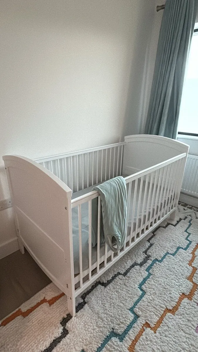 Baby Elegance Cot - Image 1