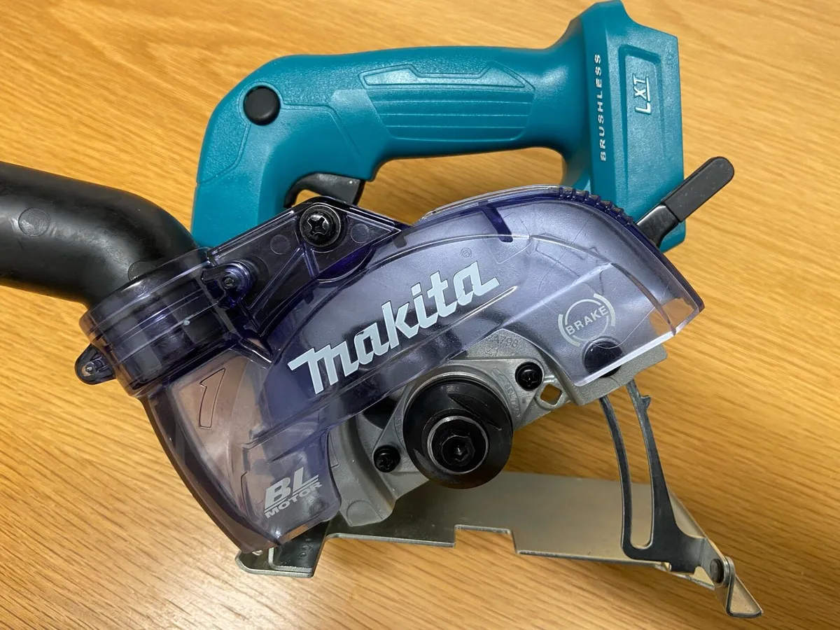 Makita 18v Cordless Tile/Disc Cutter - Image 1