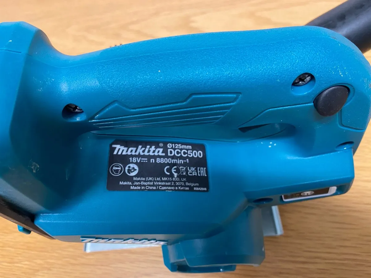 Makita 18v Cordless Tile/Disc Cutter - Image 3