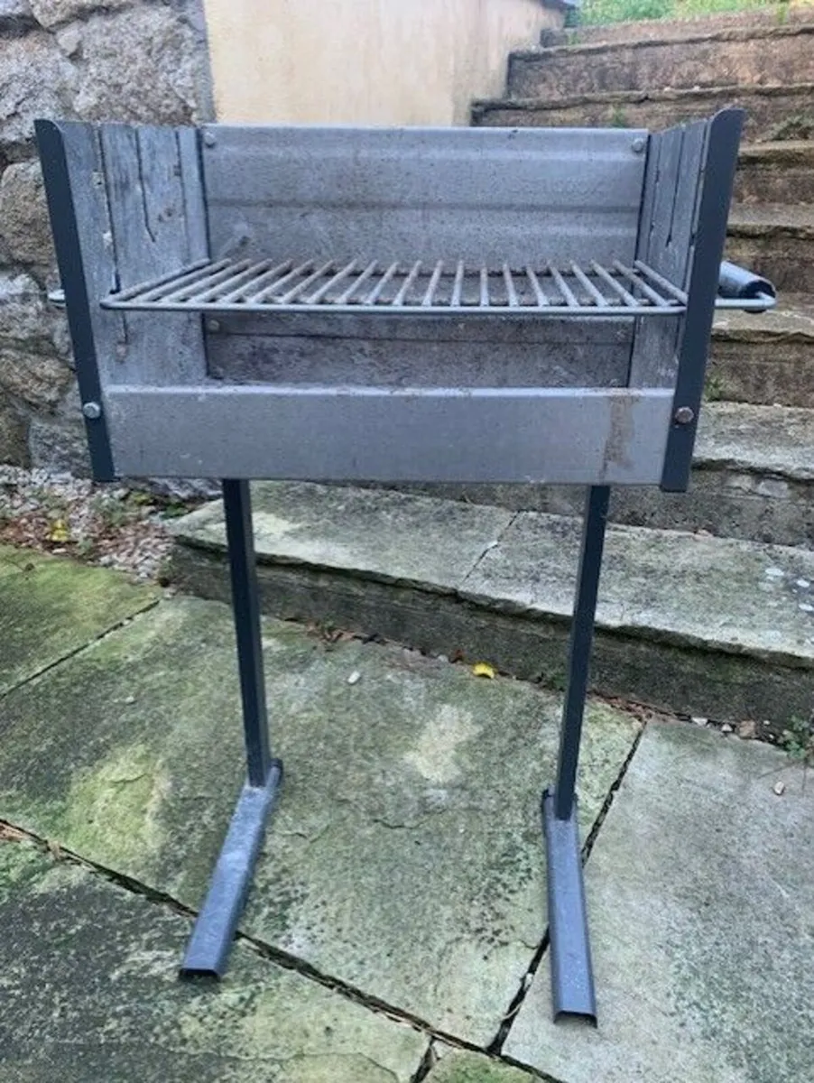 Adjustable Charcoal BBQ - Image 1