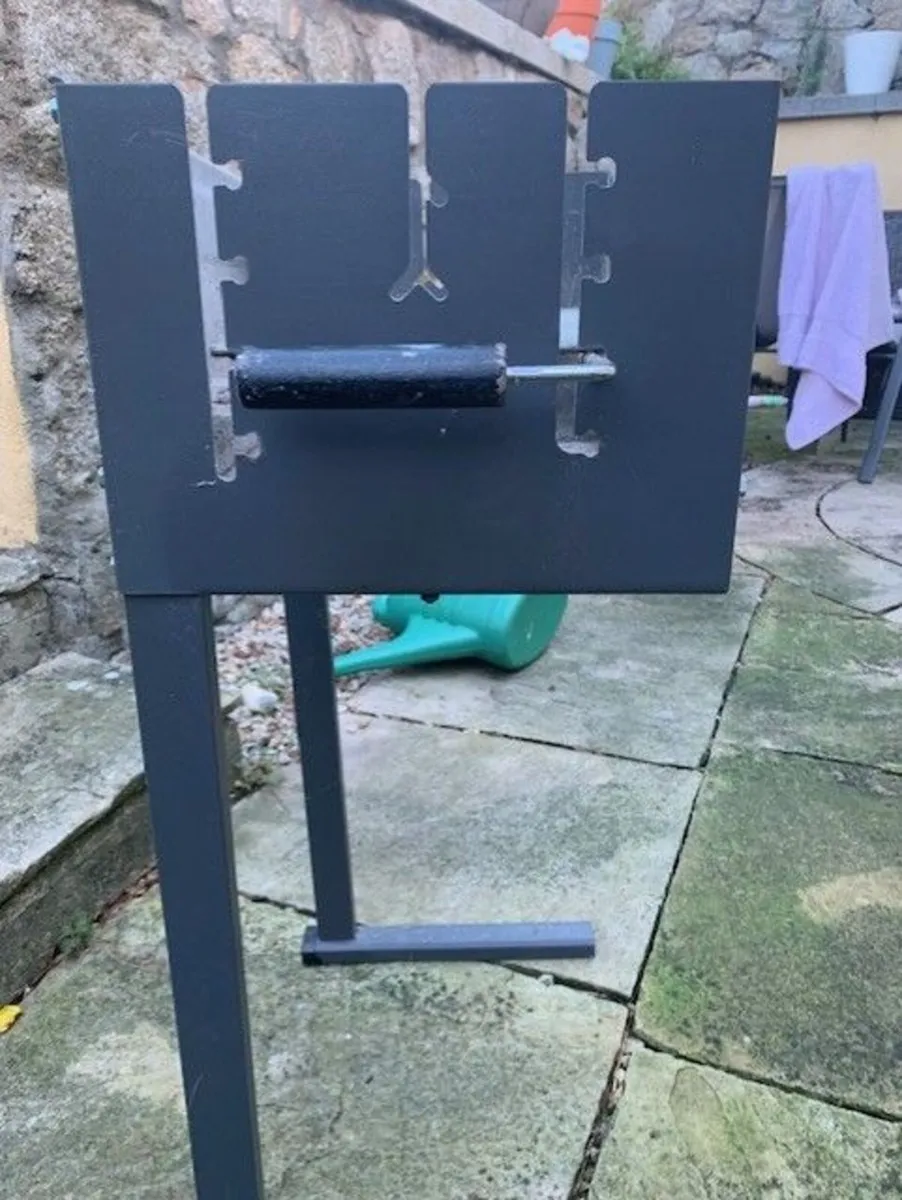 Adjustable Charcoal BBQ - Image 2