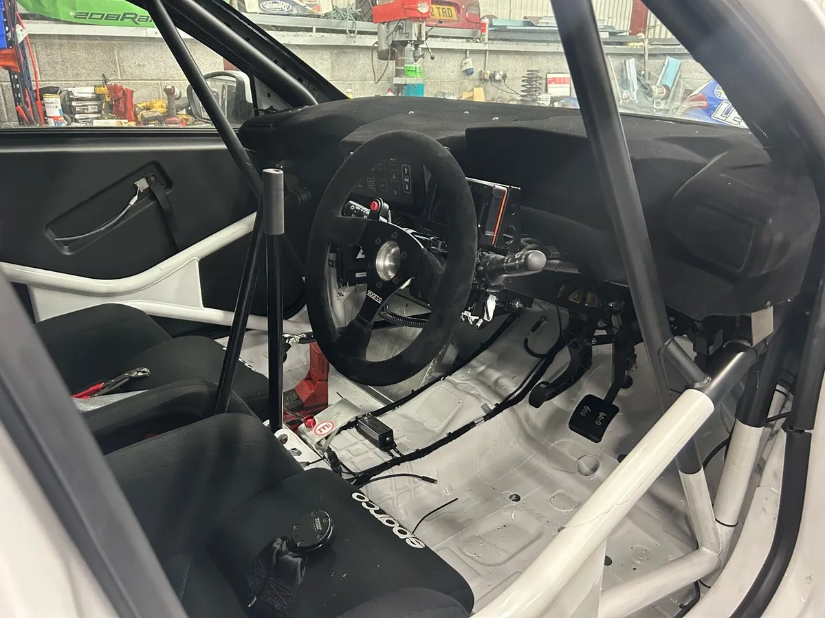 RHD Peugeot 208 rally4 - Image 2