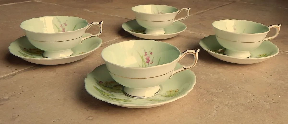 Vintage Paragon Fine Bone China Cups & Saucers - Image 3