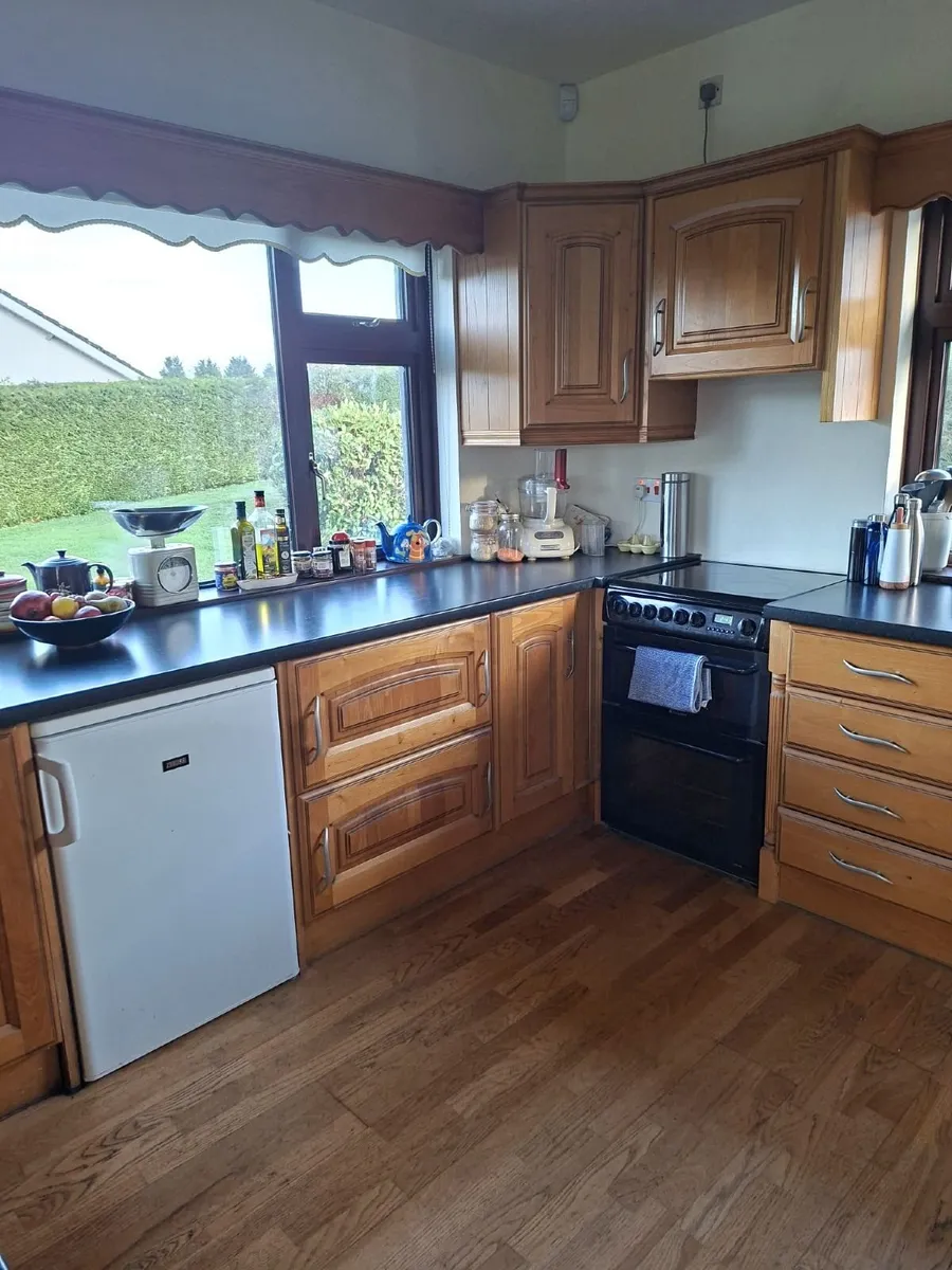 Chestnut Kitchen - Image 2
