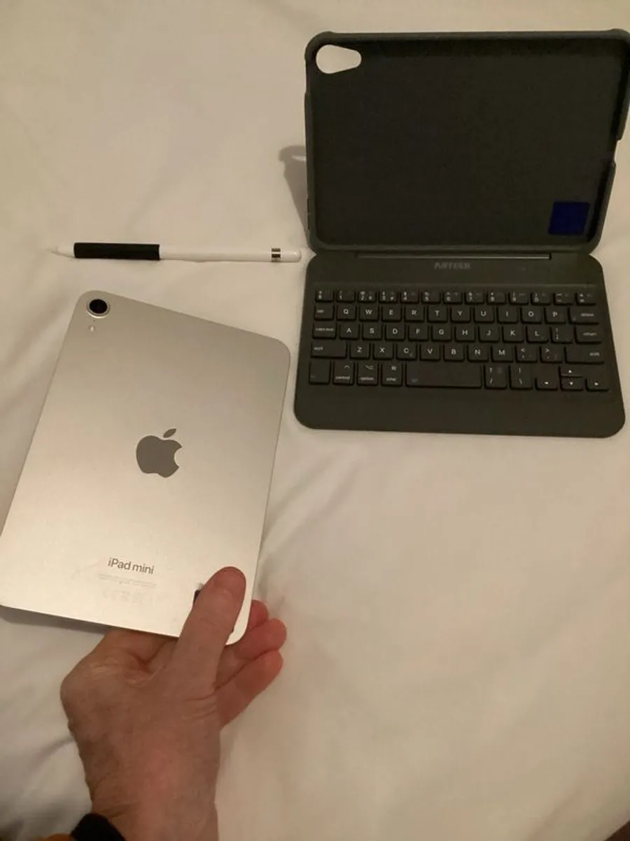 iPad mini + pencil + keyboard - Image 4