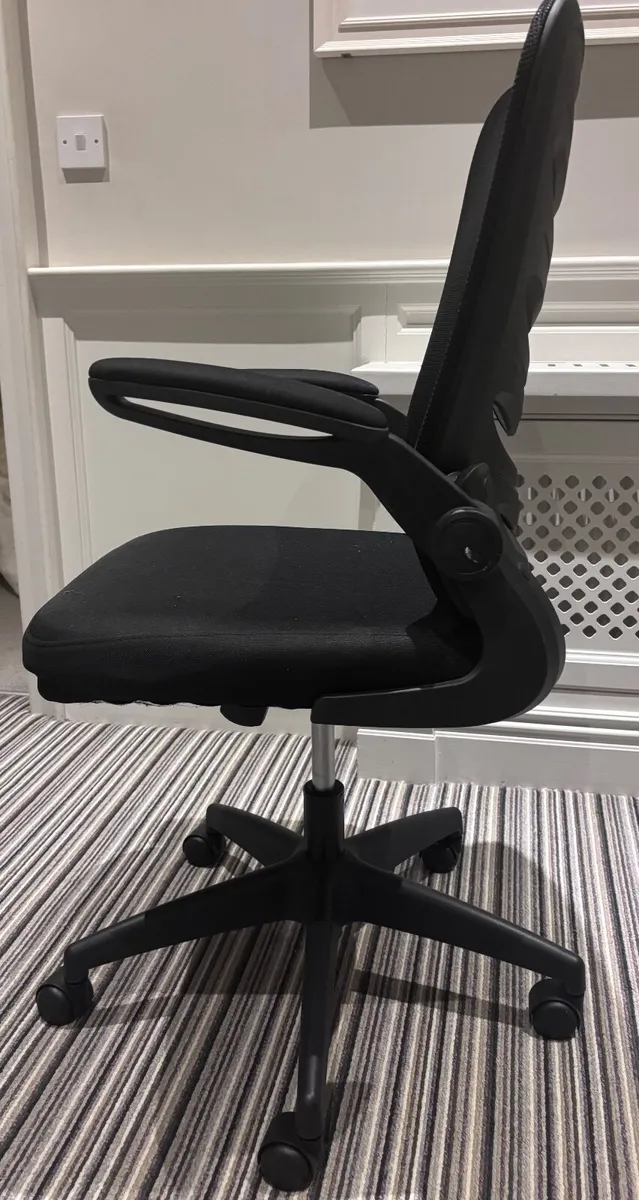 Office chair - Image 1