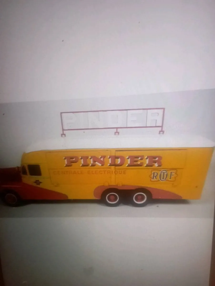 GENERATOR  TRUCK BERNARD 28 - PINDER CIRCUS 1951 T - Image 1