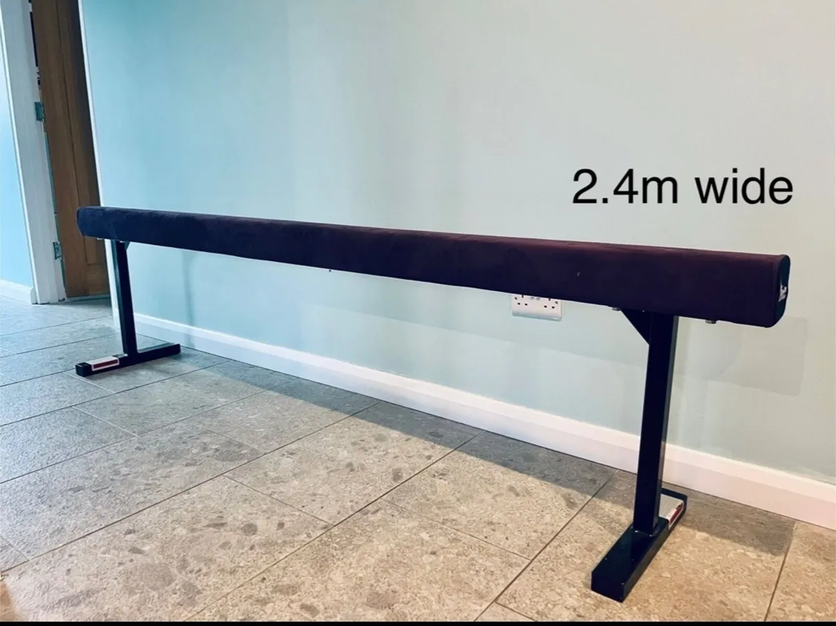 Gymnastics bar, beam and mat - Image 2