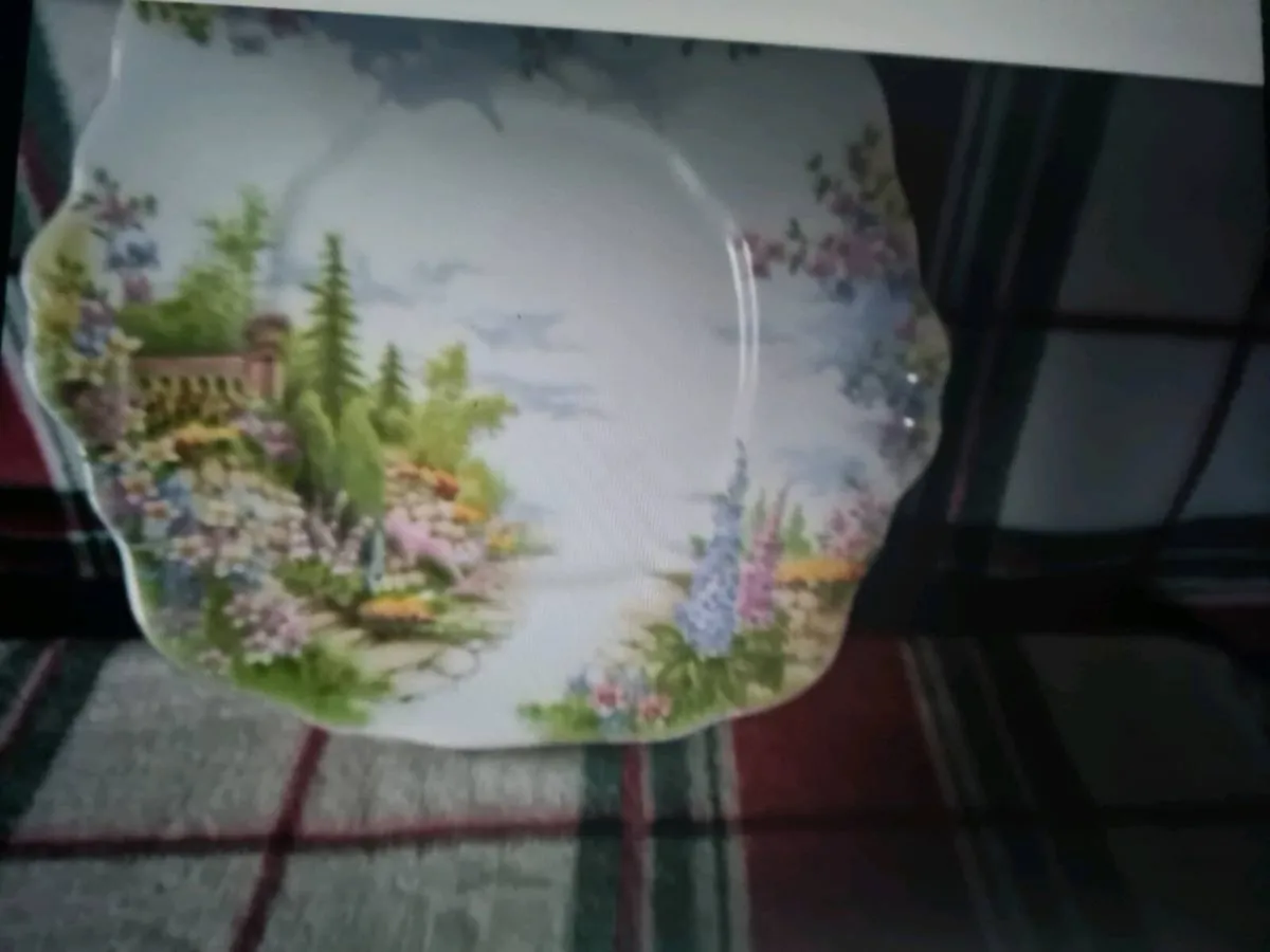 21 piece ROYAL ALBERT teaset - Image 1