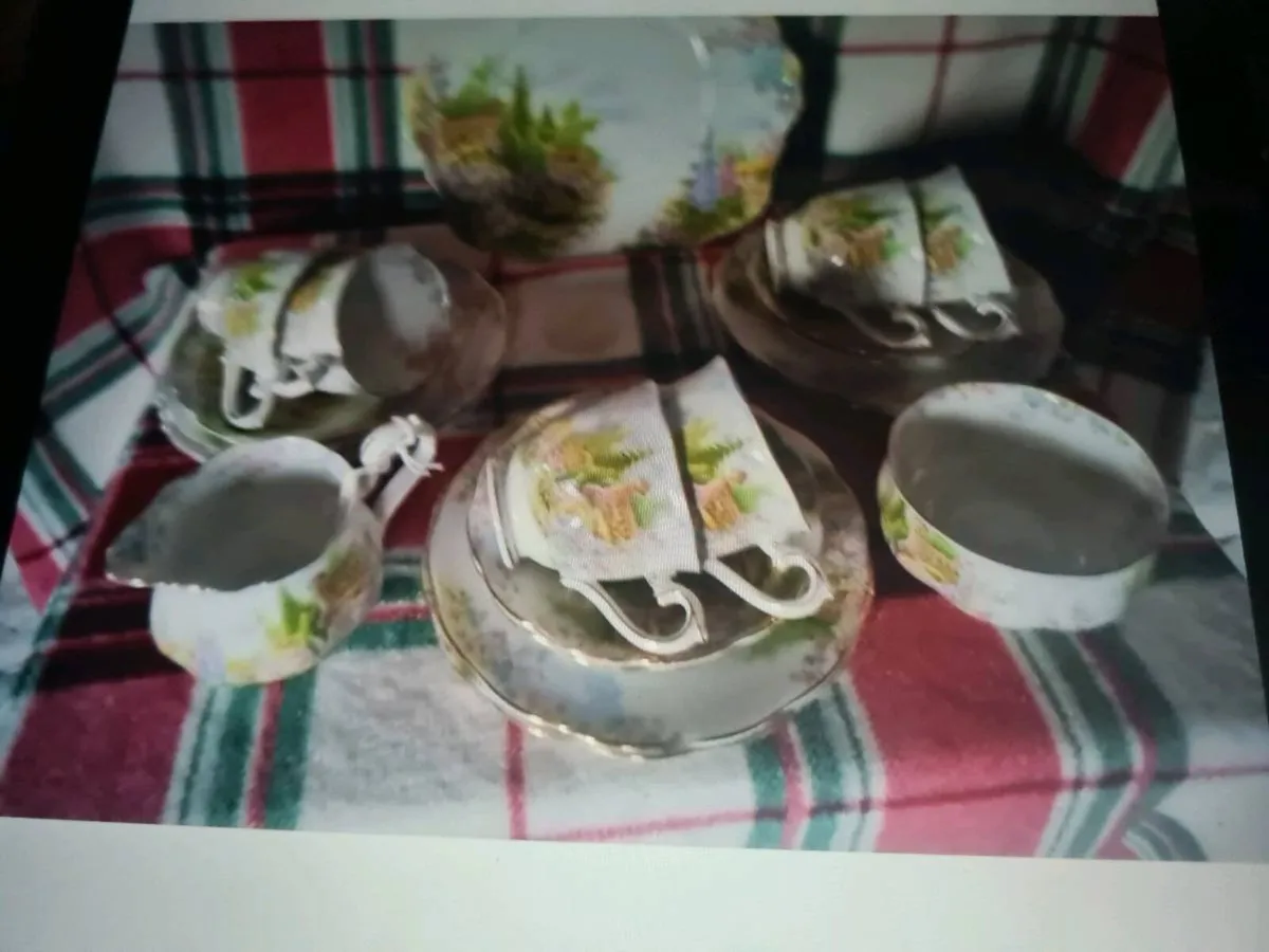 21 piece ROYAL ALBERT teaset - Image 2