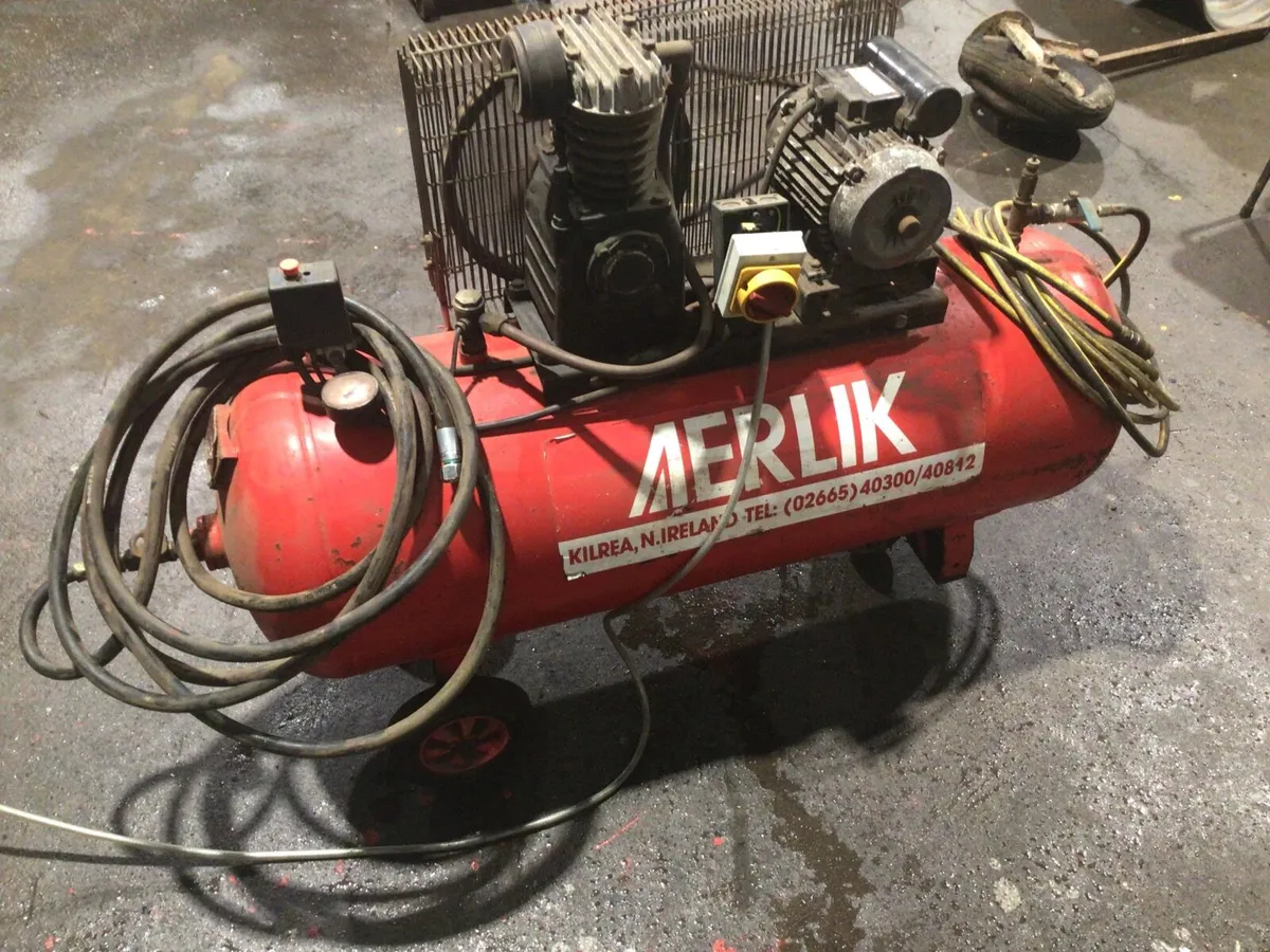 Air compressor - Image 1