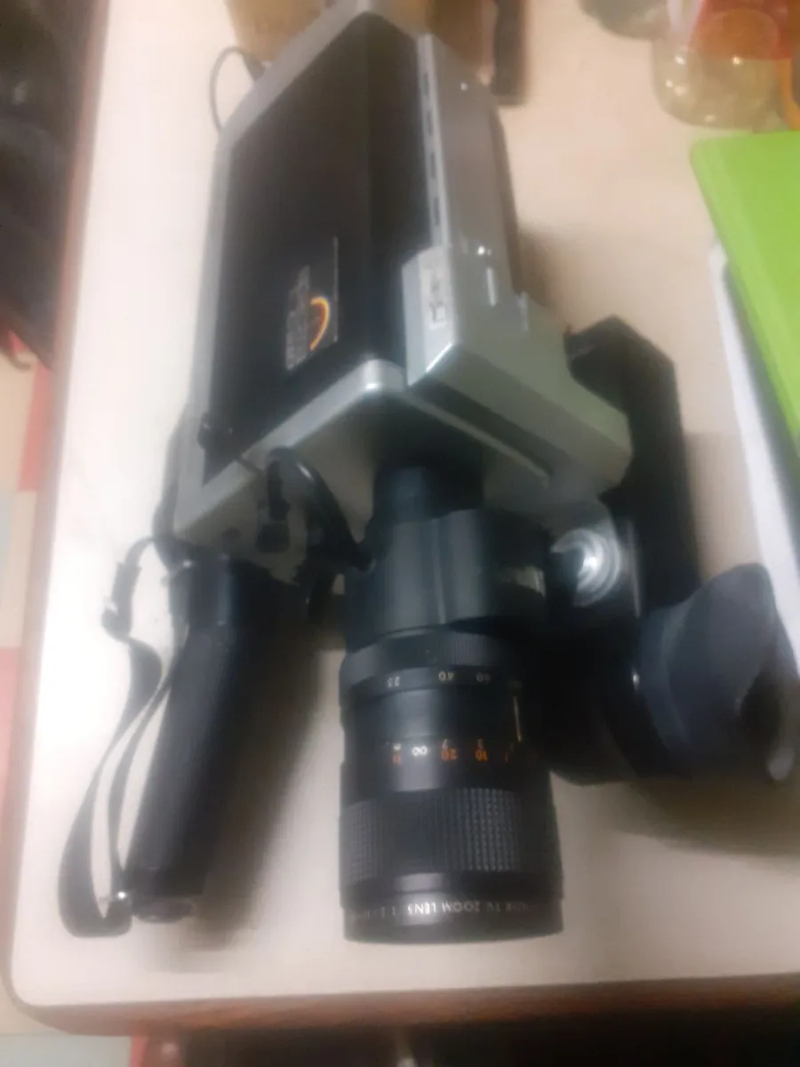 Video camera - Image 1