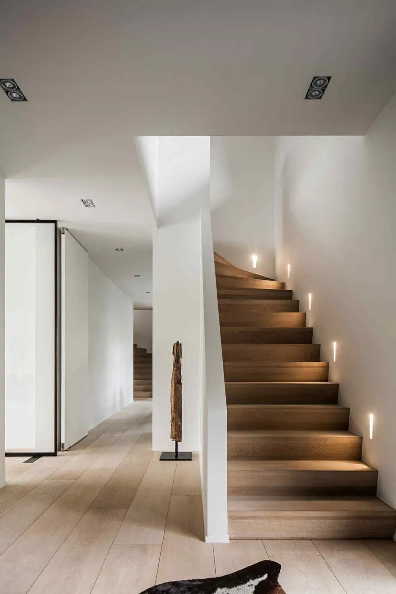 Beautiful wood flooring - Image 4