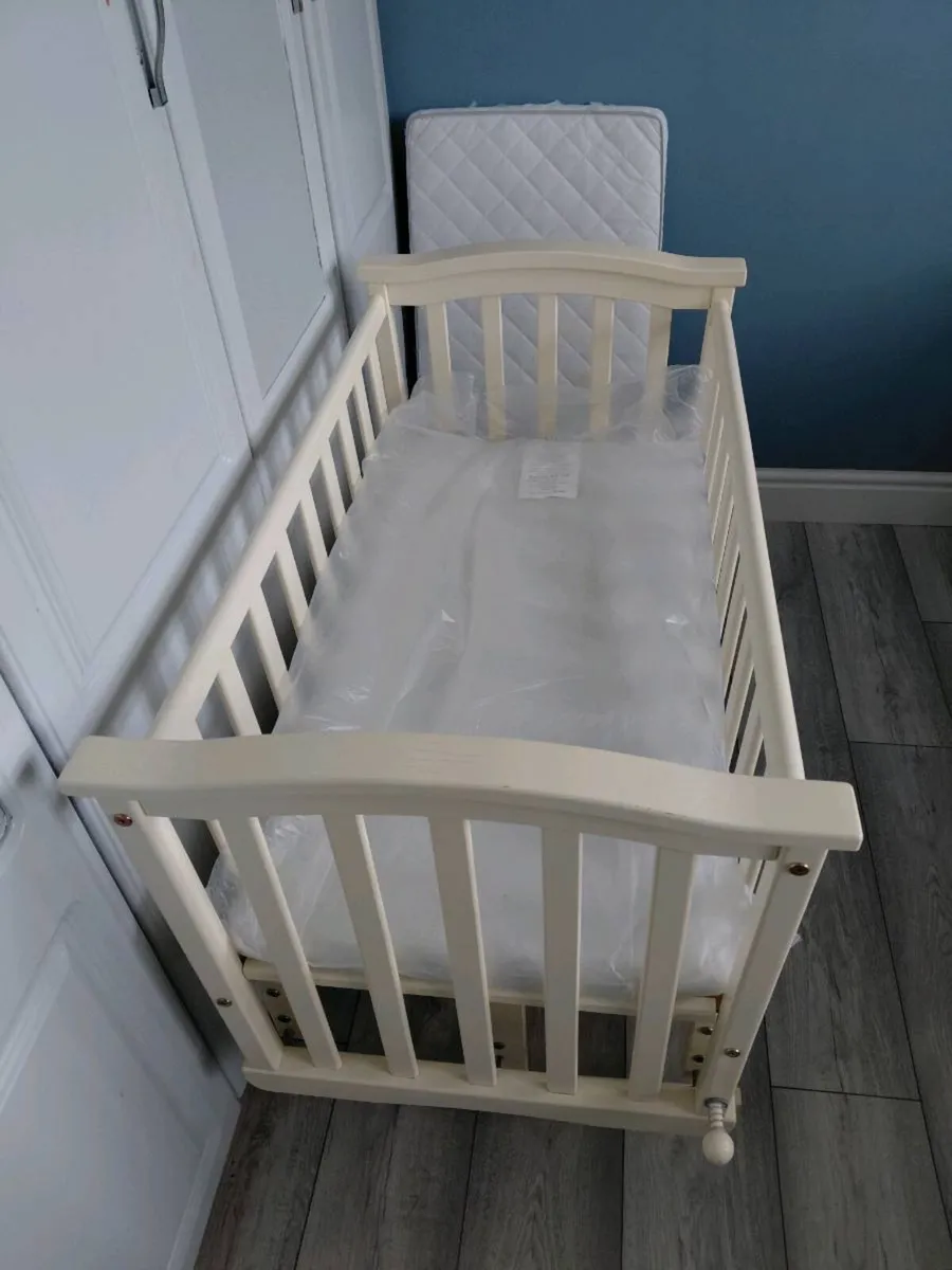 Baby Cot - Image 4