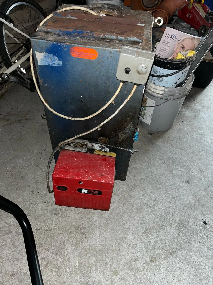 Oil boiler - Image 1