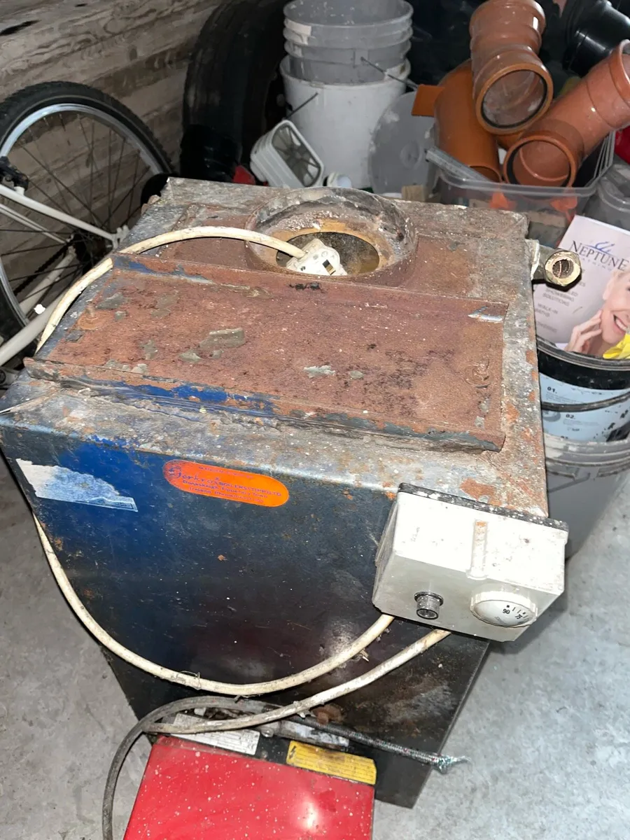 Oil boiler - Image 4