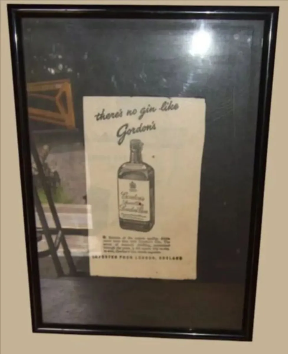 Framed Vintage Gordon's Gin Ad – Authentic - Image 2