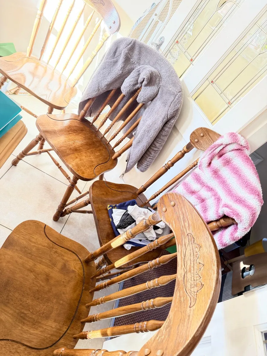 4 dining chairs - Image 1