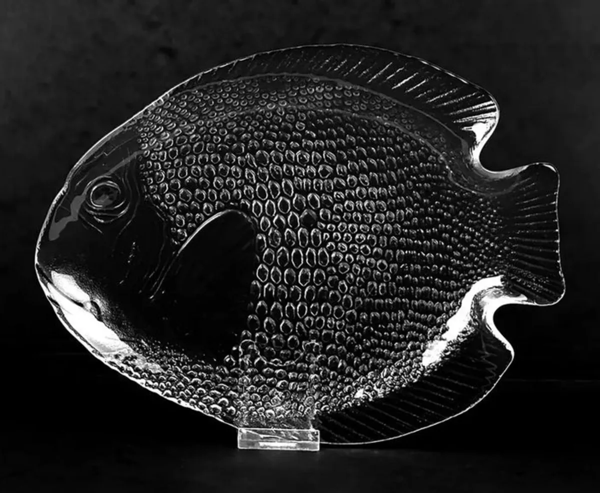 Vintage Arcoroc France Glass Fish Serving Platter - Image 1