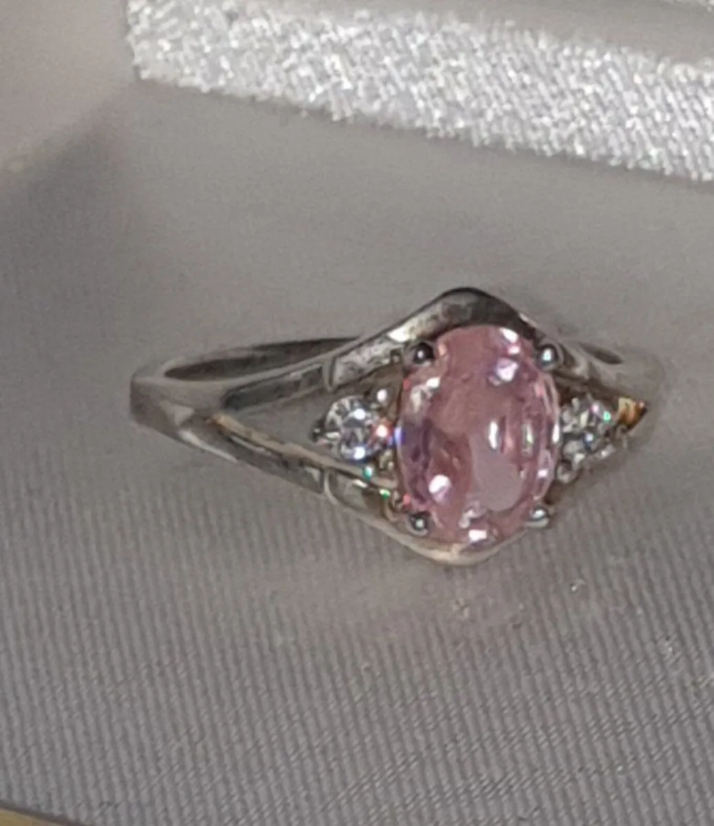 Vintage Hallmarked Silver Pink Sapphire Ring - Image 4