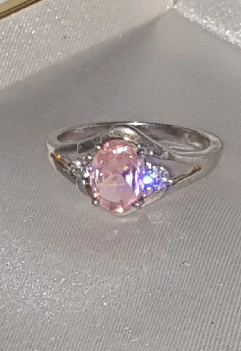 Vintage Hallmarked Silver Pink Sapphire Ring - Image 2