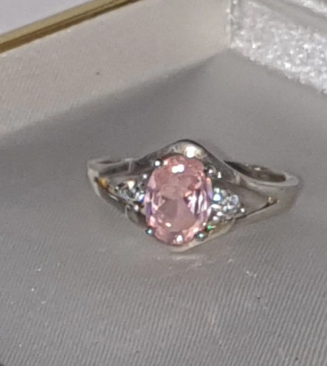 Vintage Hallmarked Silver Pink Sapphire Ring - Image 3